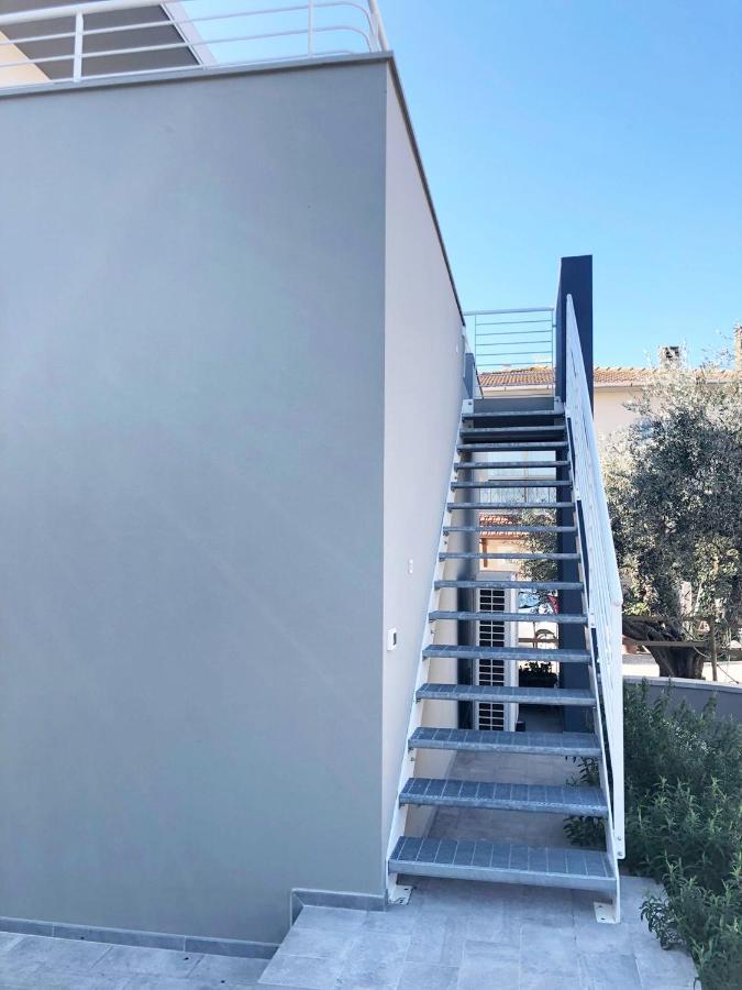 Casa Ginevra A Cecina By Zoom In Earth Apartment Luaran gambar