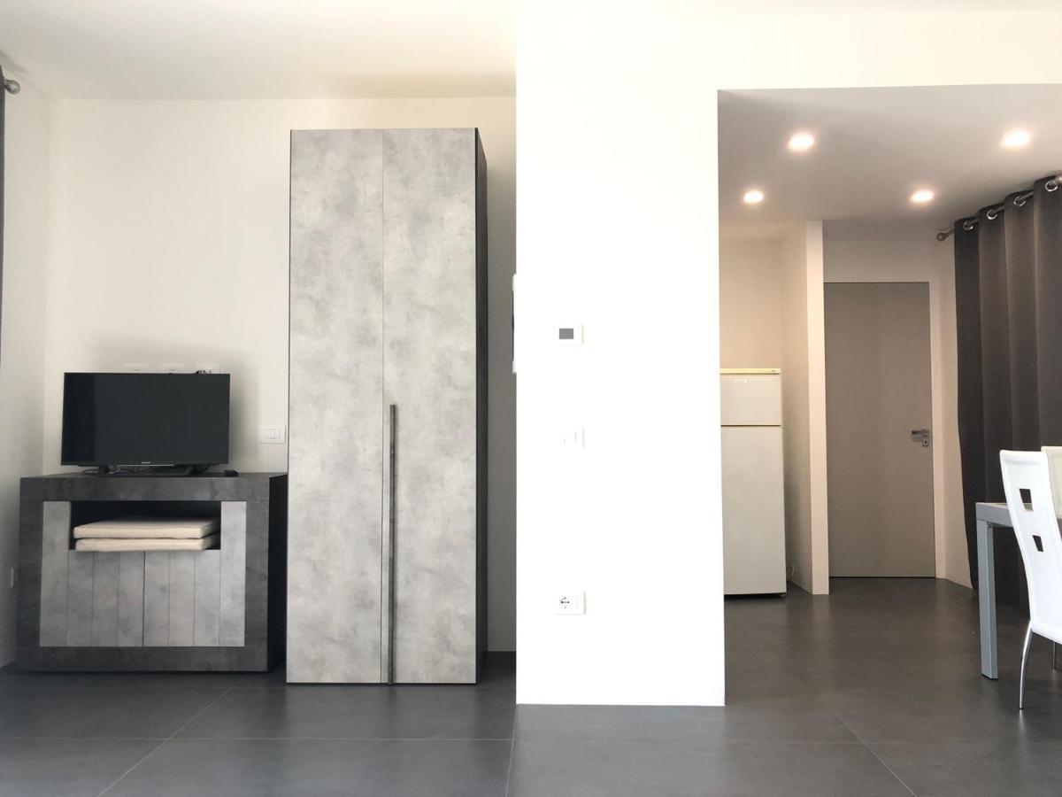 Casa Ginevra A Cecina By Zoom In Earth Apartment Luaran gambar
