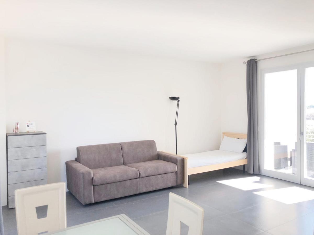 Casa Ginevra A Cecina By Zoom In Earth Apartment Luaran gambar