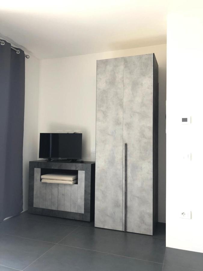 Casa Ginevra A Cecina By Zoom In Earth Apartment Luaran gambar